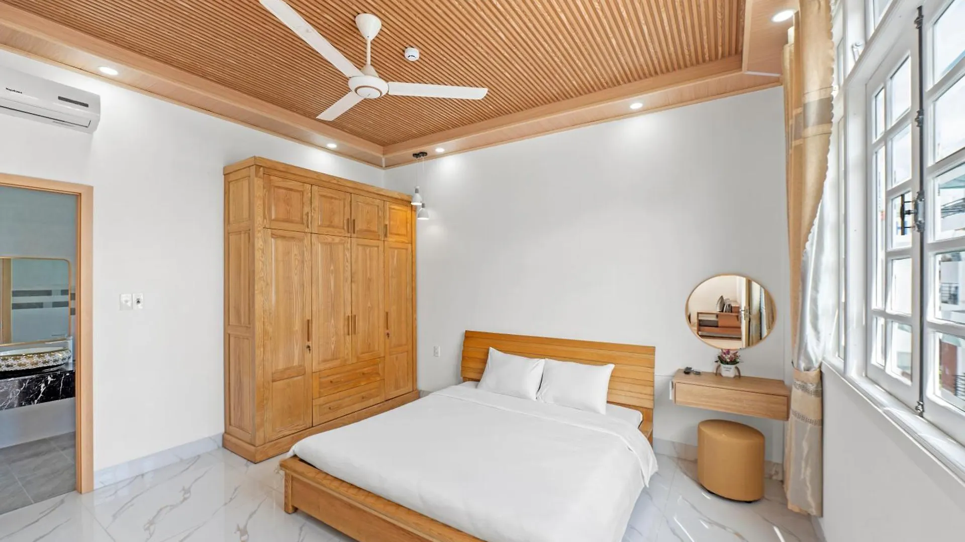 Aparthotel Le'S Apartment & Coffee Da Nang Vietnam