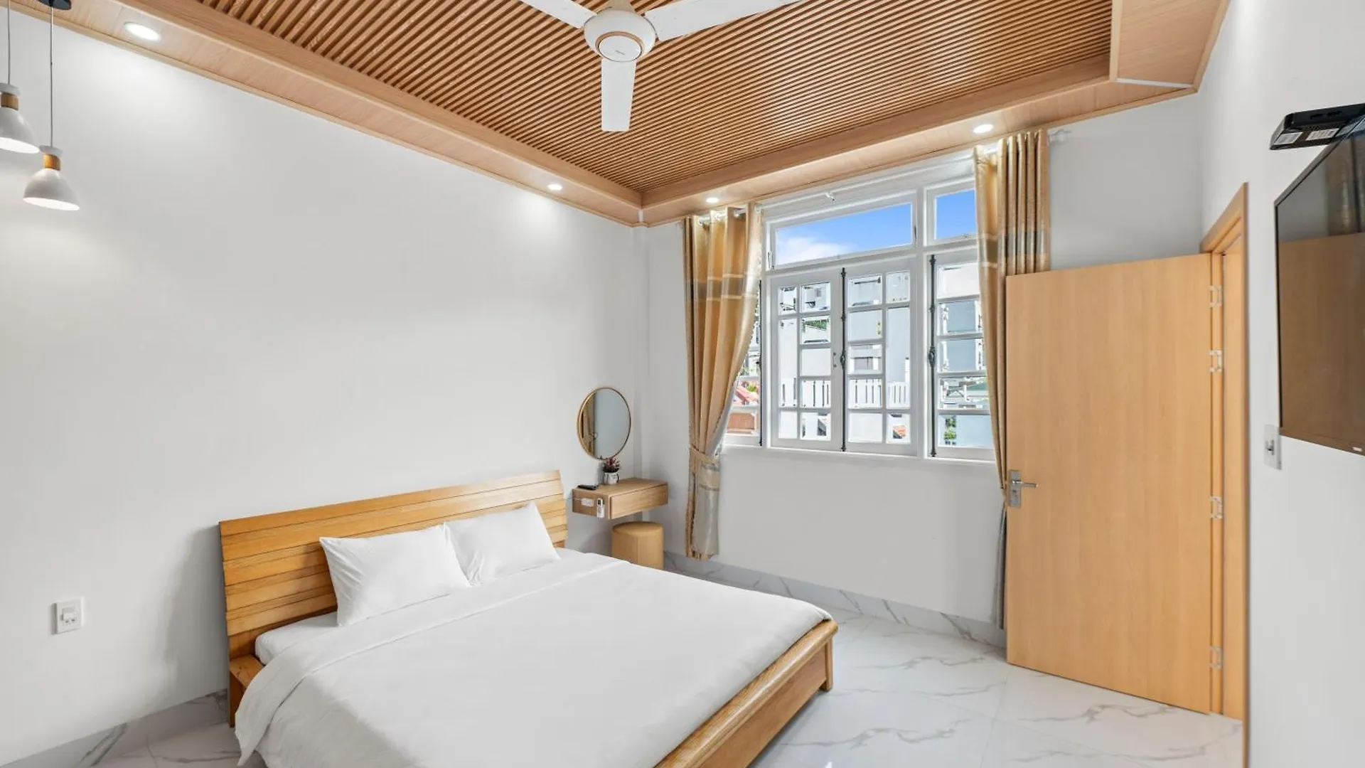 Aparthotel Le'S Apartment & Coffee Da Nang